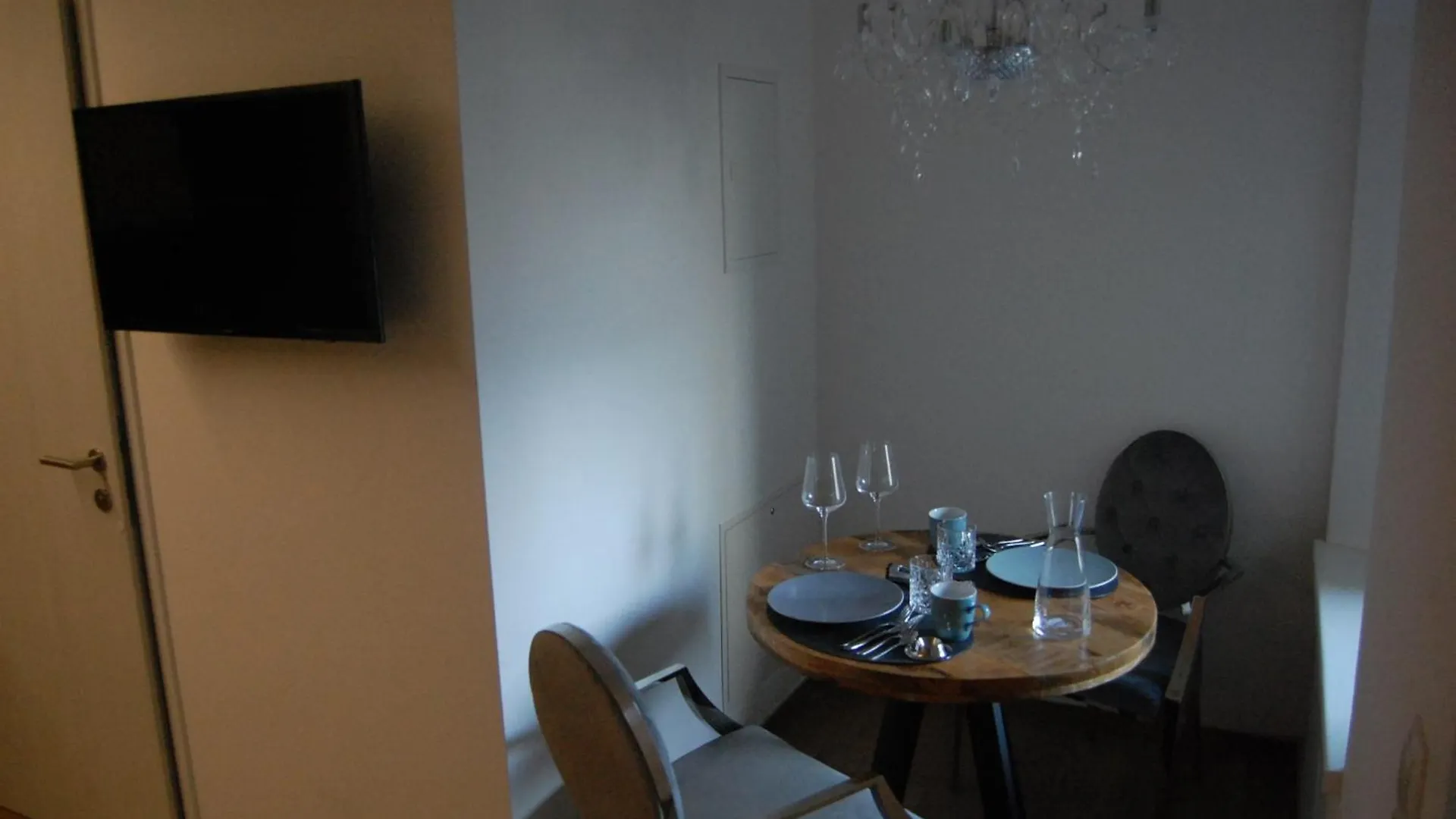 Aparthotel Myquartier Luxury Hideaways Innsbruck 0*,